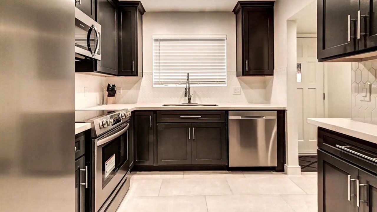 Photo of Kitchen in Fashion Square