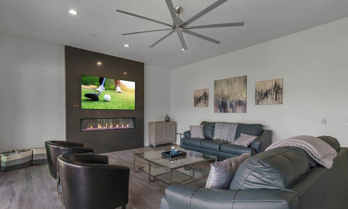 Photo of Livingroom in Balboa Way