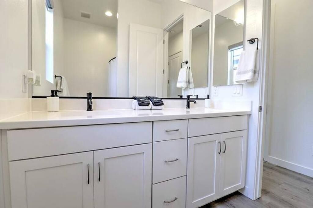 Photo of Bathroom in South Mountain