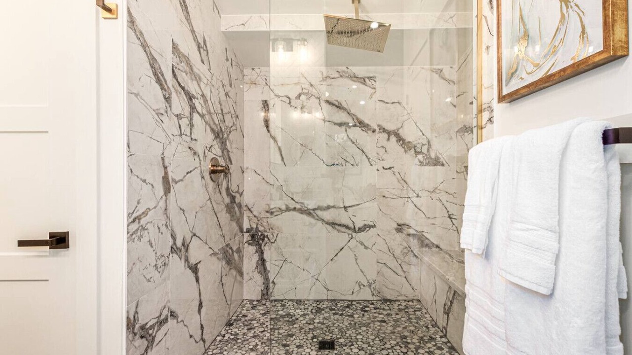Photo of Bathroom in Garfield