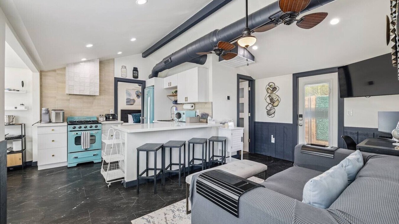 Photo of Livingroom in Garfield