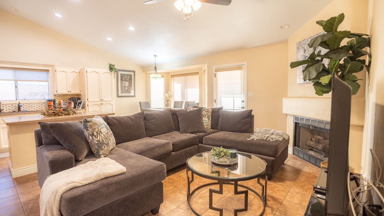 Photo of Livingroom in Yuma