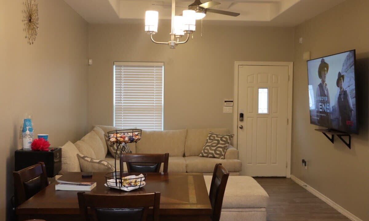Photo of Livingroom in Edinburg