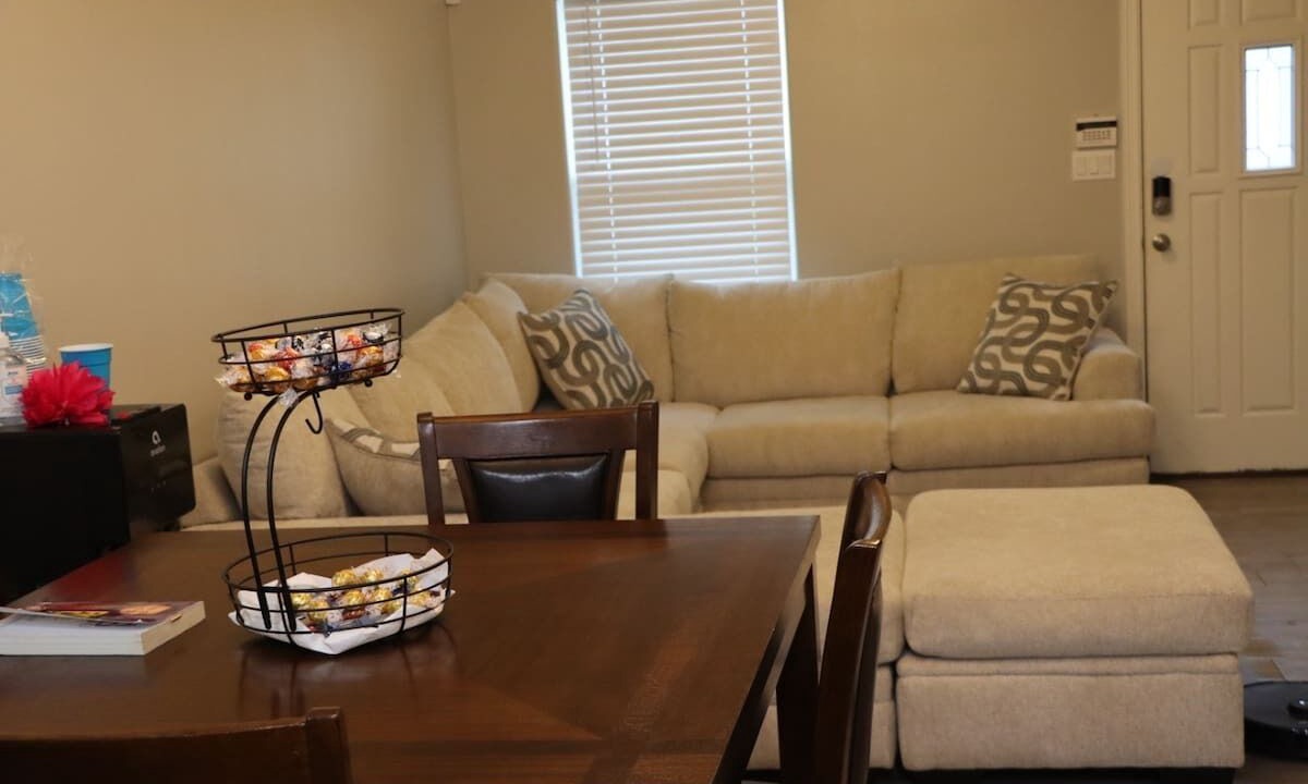 Photo of Livingroom in Edinburg