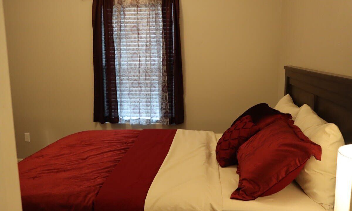 Photo of Bedroom in Edinburg