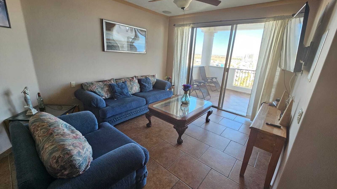 Photo of Livingroom in Cholla Bay