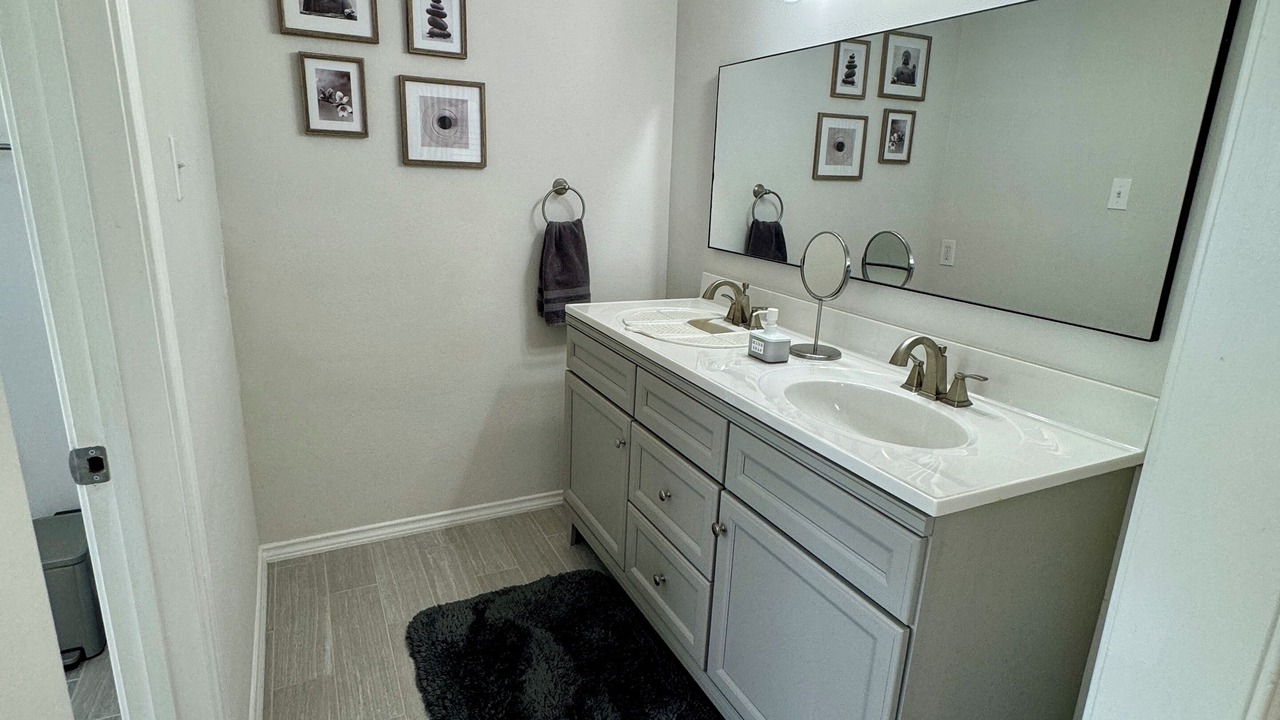 Photo of Bathroom in Palm Valley