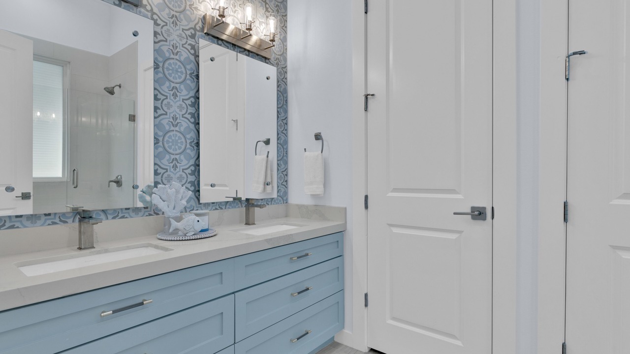 Photo of Bathroom in The Shores