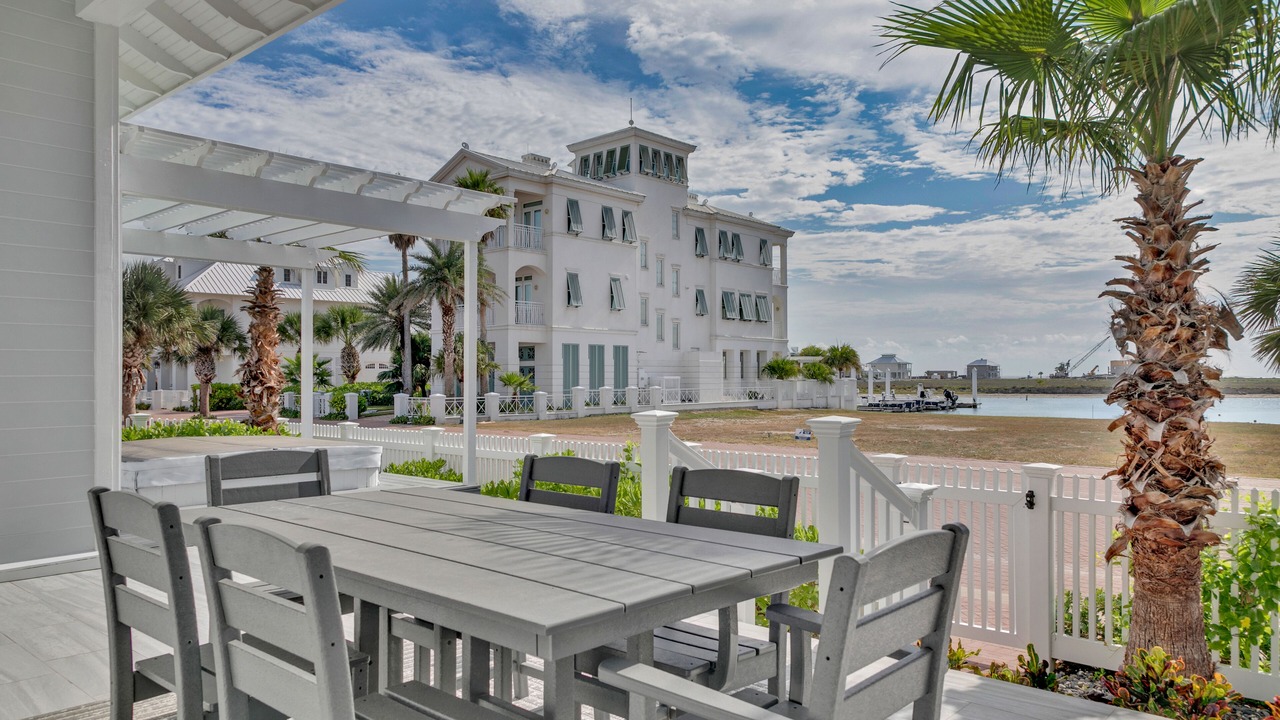 Photo of Outdoor in The Shores