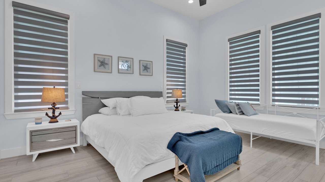 Photo of Bedroom in The Shores