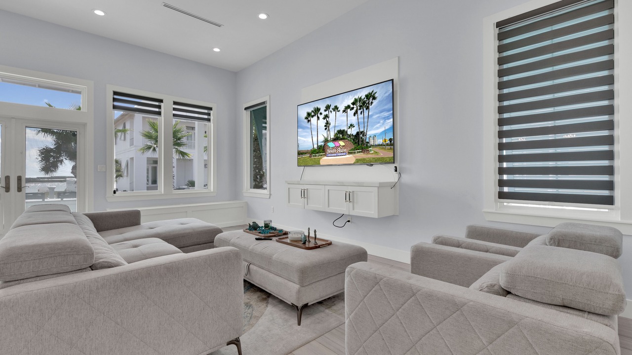 Photo of Livingroom in The Shores