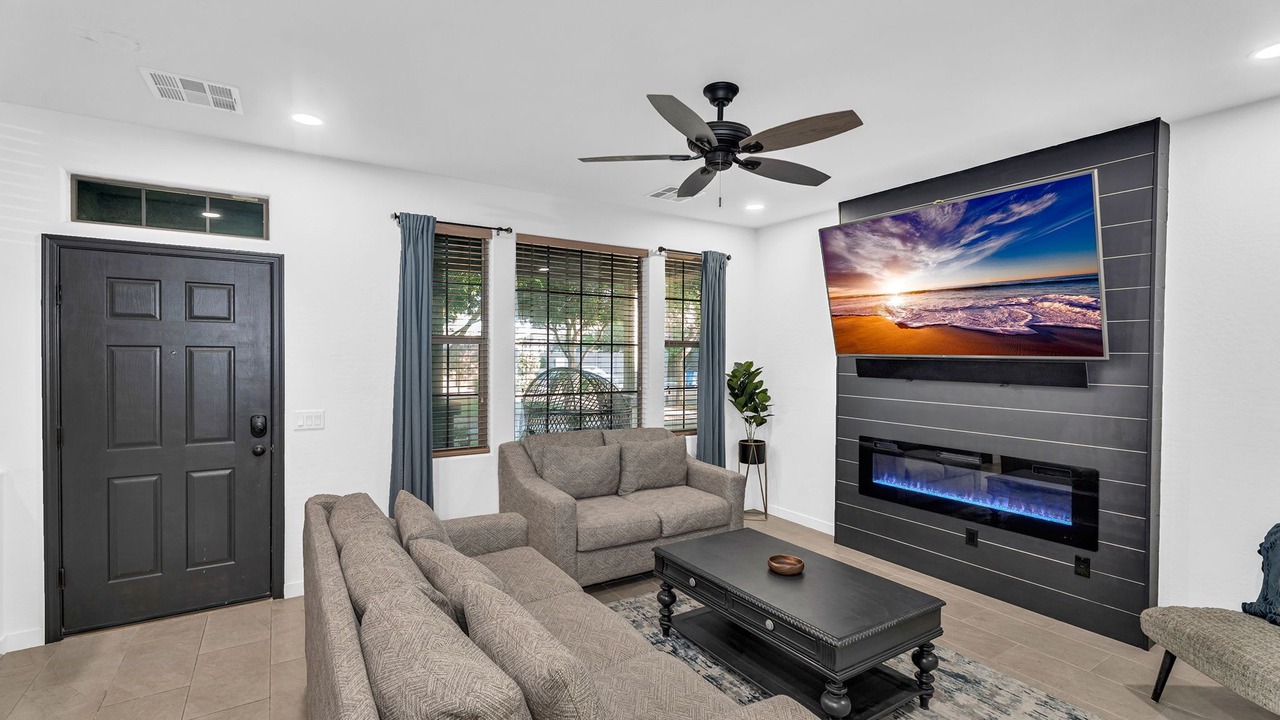 Photo of Livingroom in Gilbert