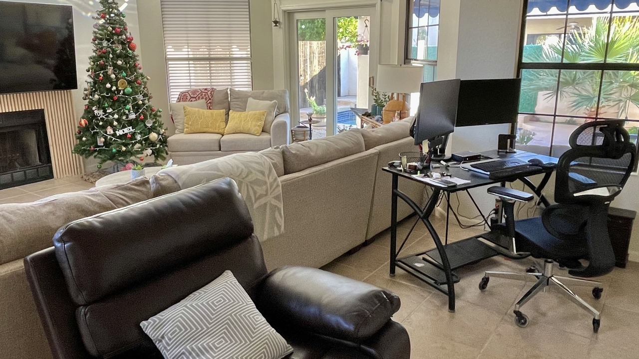Photo of Livingroom in Shalimar