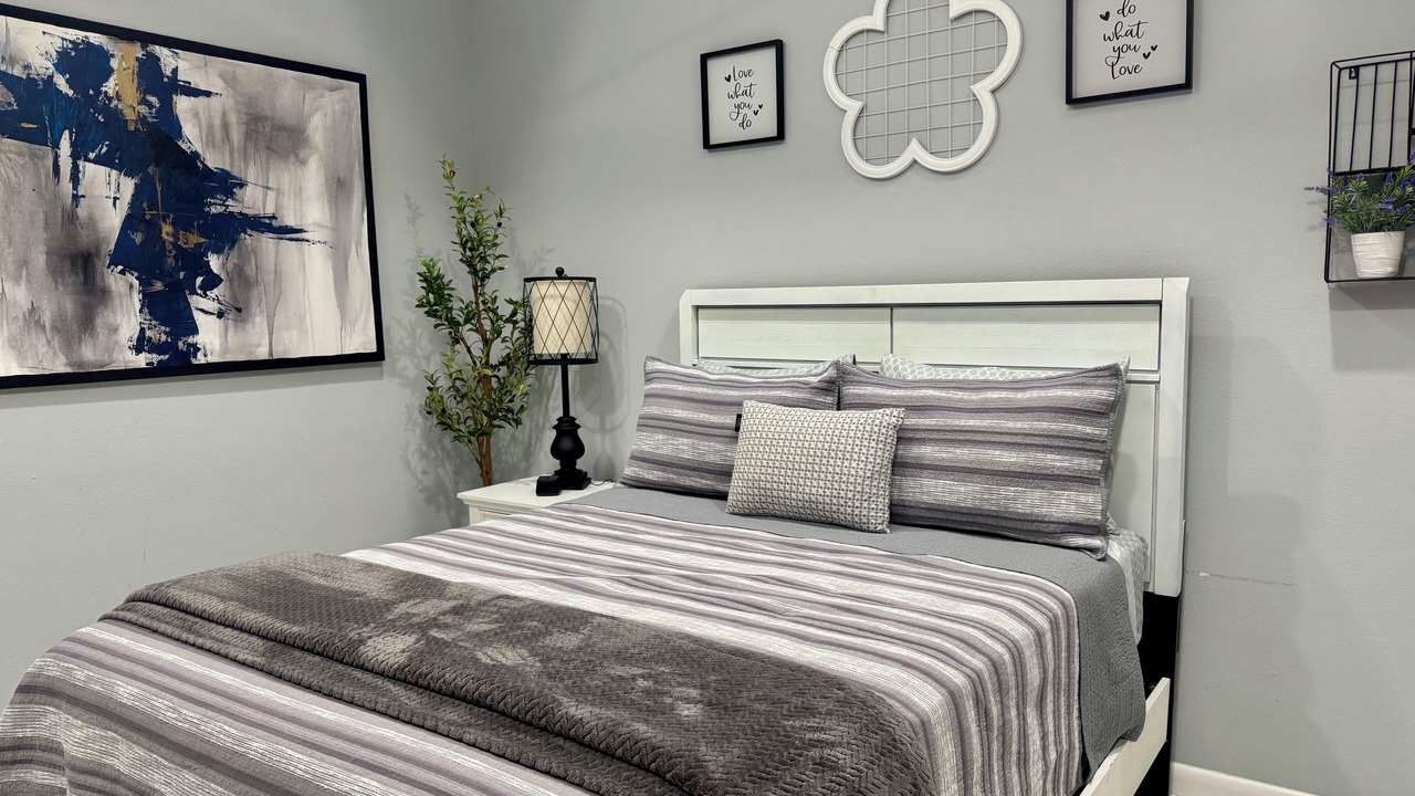 Photo of Bedroom in Edinburg