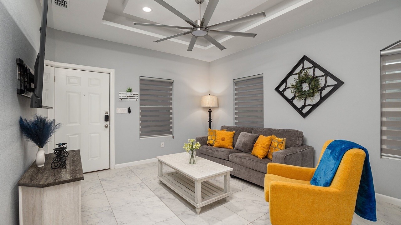 Photo of Livingroom in Edinburg