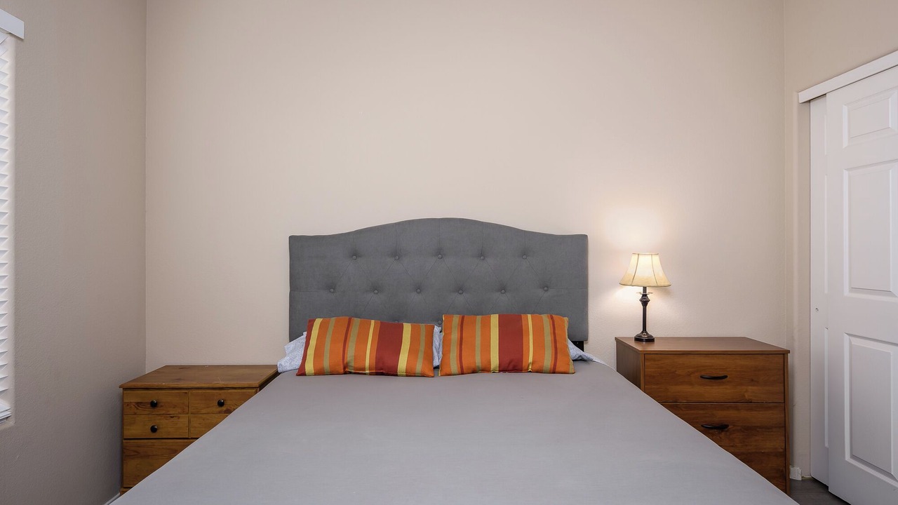 Photo of Bedroom in Paradise Valley Village