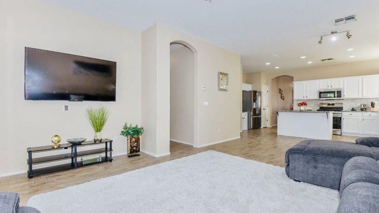 Photo of Livingroom in Coldwater Springs