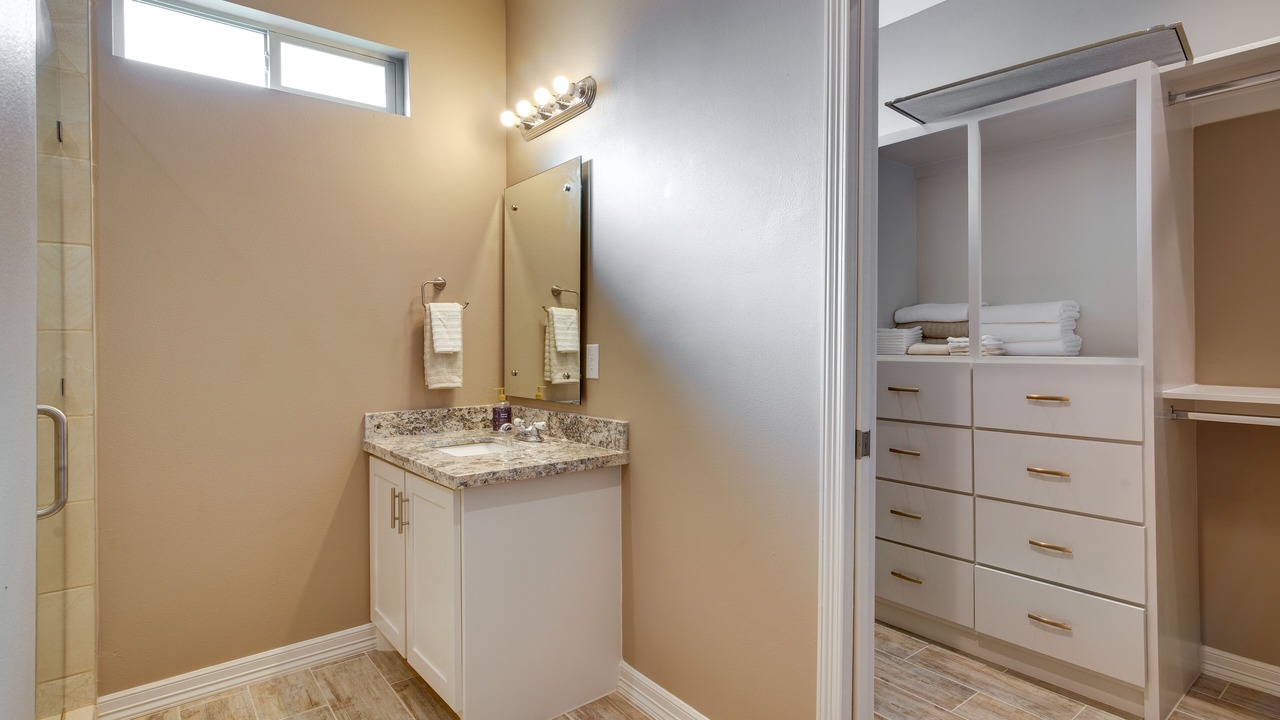 Photo of Bathroom in Brownsville