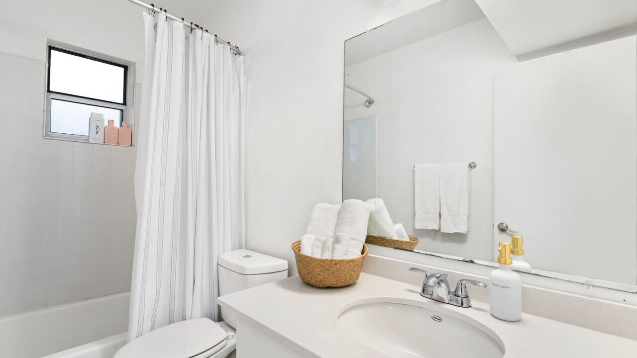 Photo of Bathroom in Alhambra