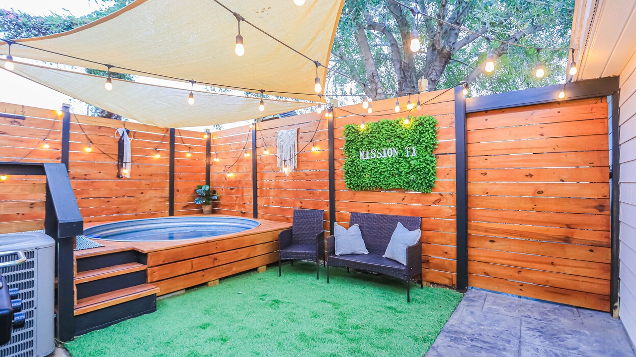 Photo of Outdoor in Mission