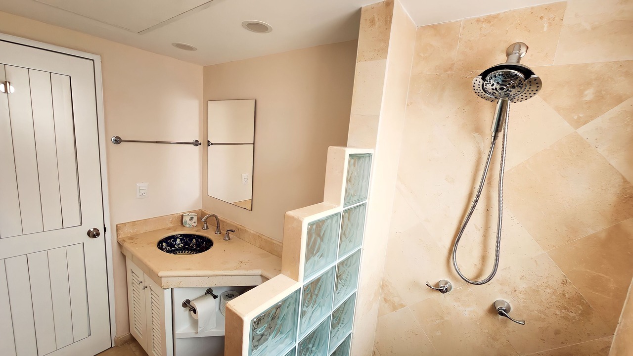 Photo of Bathroom in Puerto Aventuras