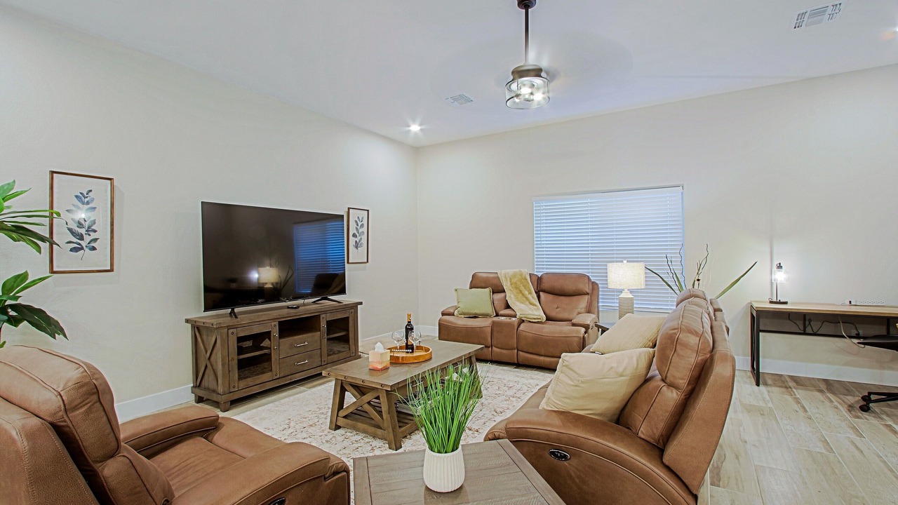 Photo of Livingroom in Sun City