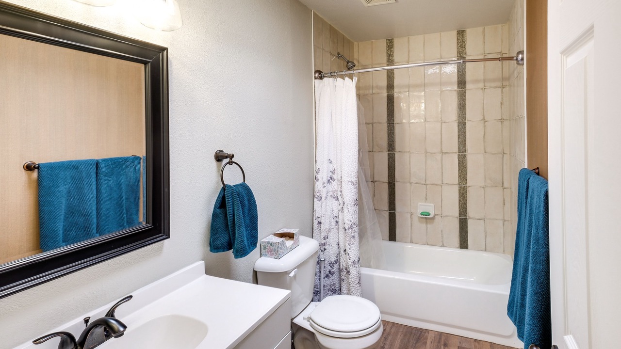 Photo of Bathroom in Cottonwood