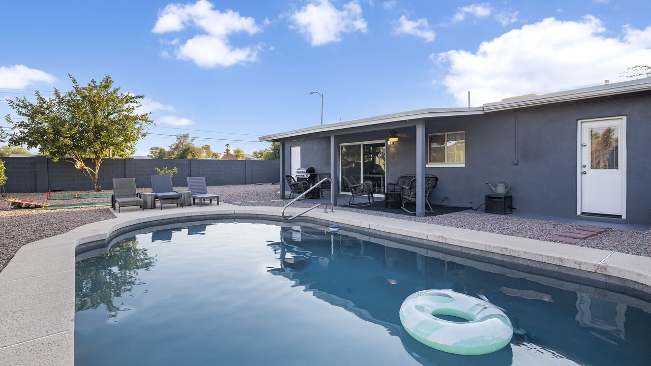 Photo of Outdoor in Paradise Valley Village