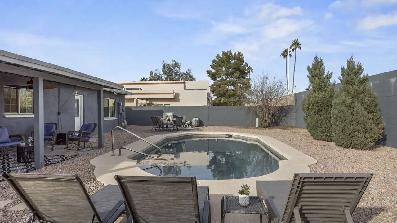 Photo of Outdoor in Paradise Valley Village