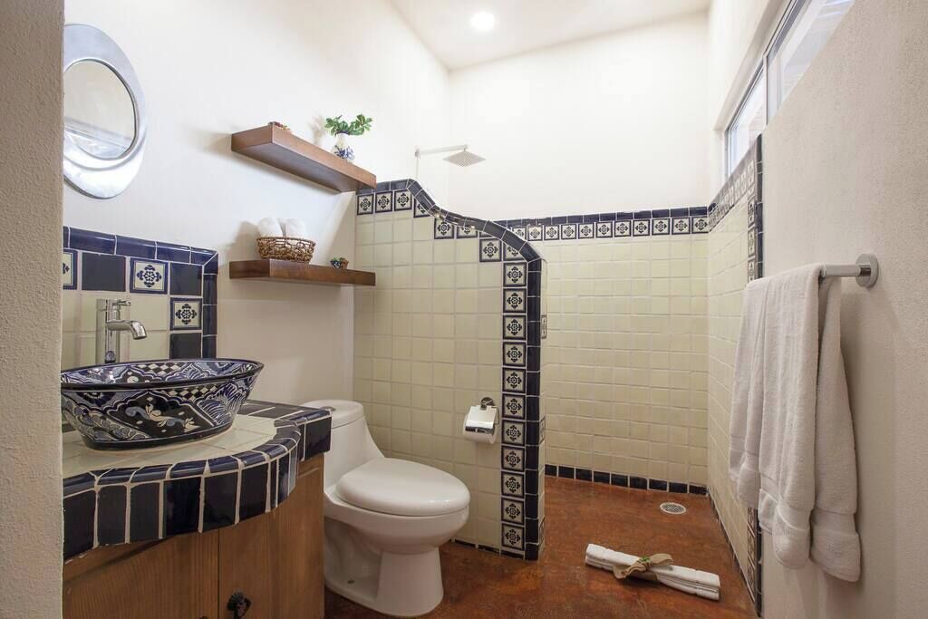 Photo of Bathroom in Esterito