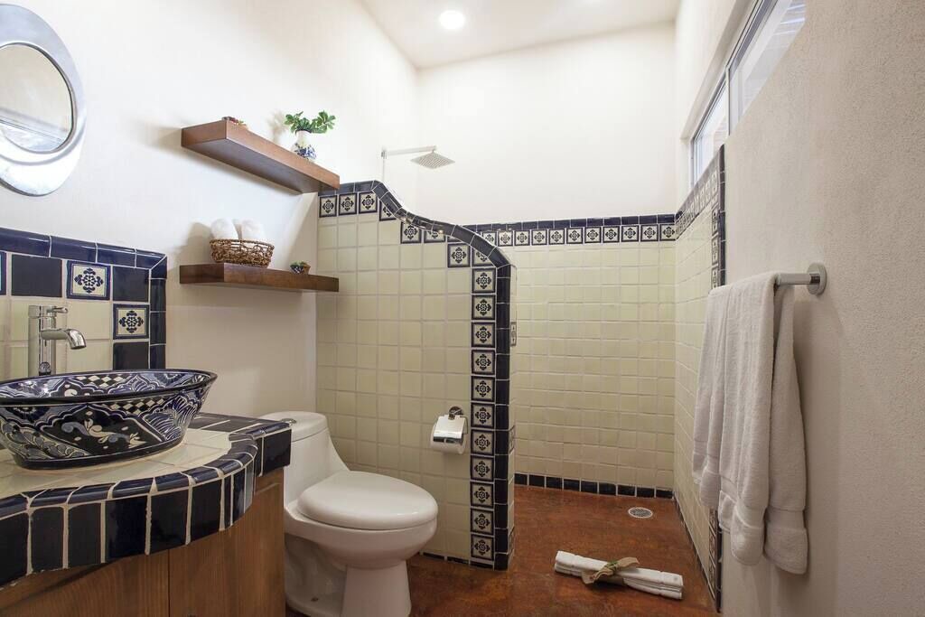Photo of Bathroom in Esterito