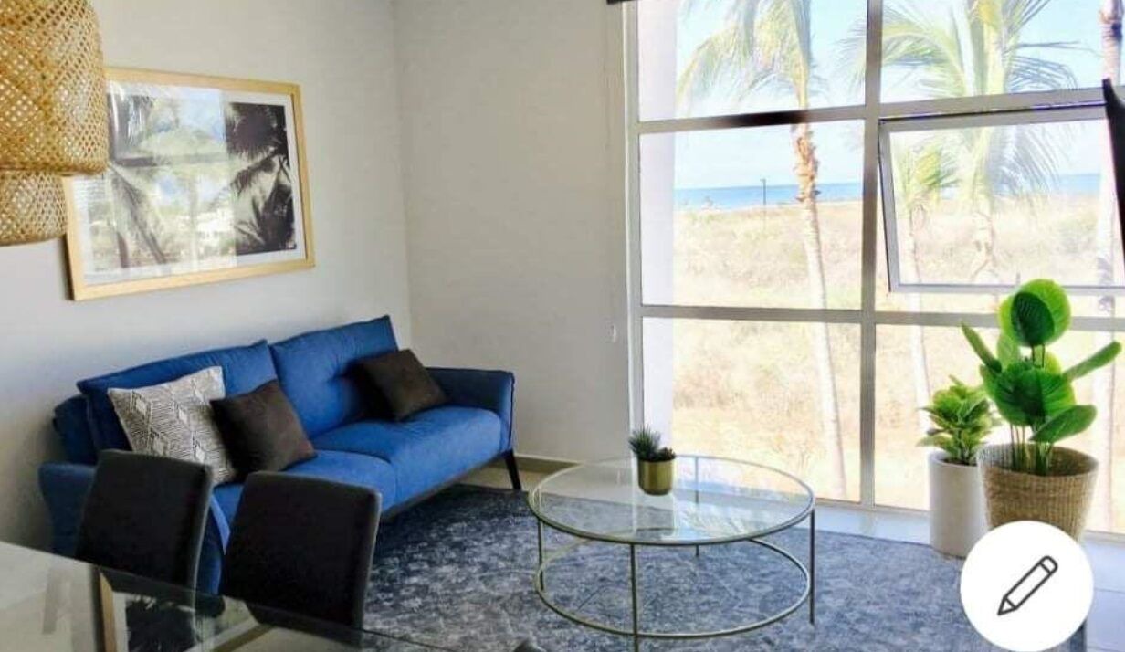 Photo of Livingroom in Cerritos