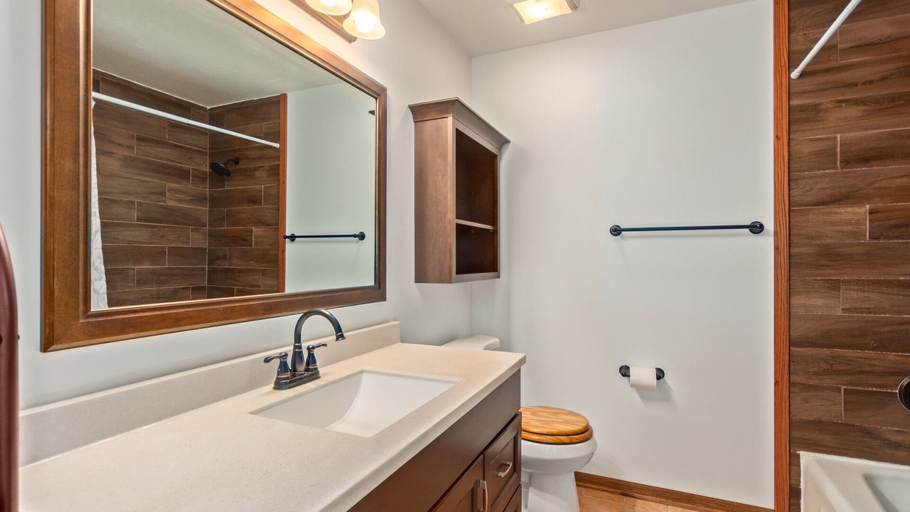 Photo of Bathroom in South Mountain