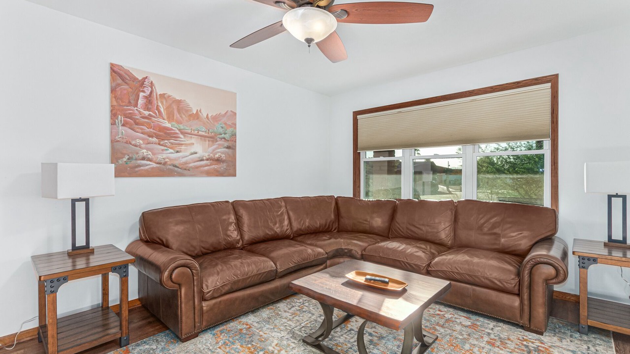 Photo of Livingroom in South Mountain