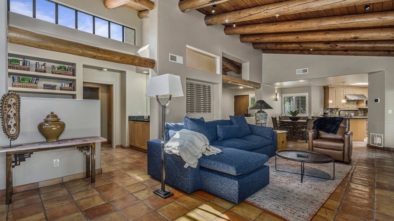 Photo of Livingroom in Pinnacle Peak