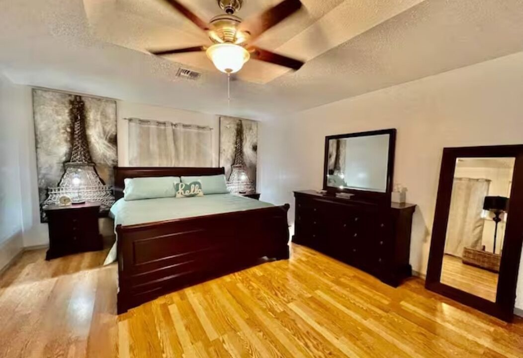 Photo of Bedroom in Brownsville