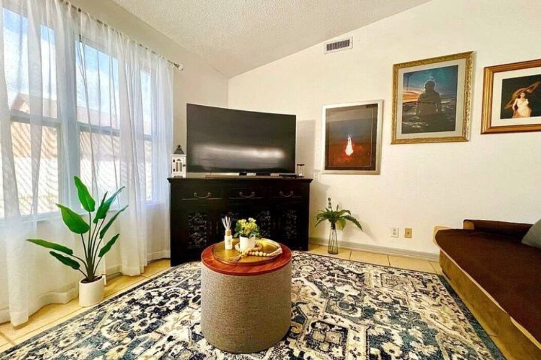 Photo of Livingroom in Brownsville