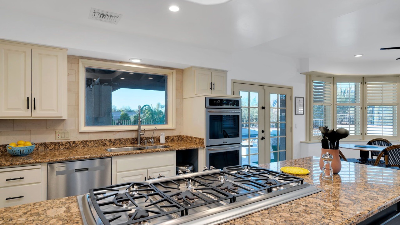 Photo of Kitchen in Shadow Hills