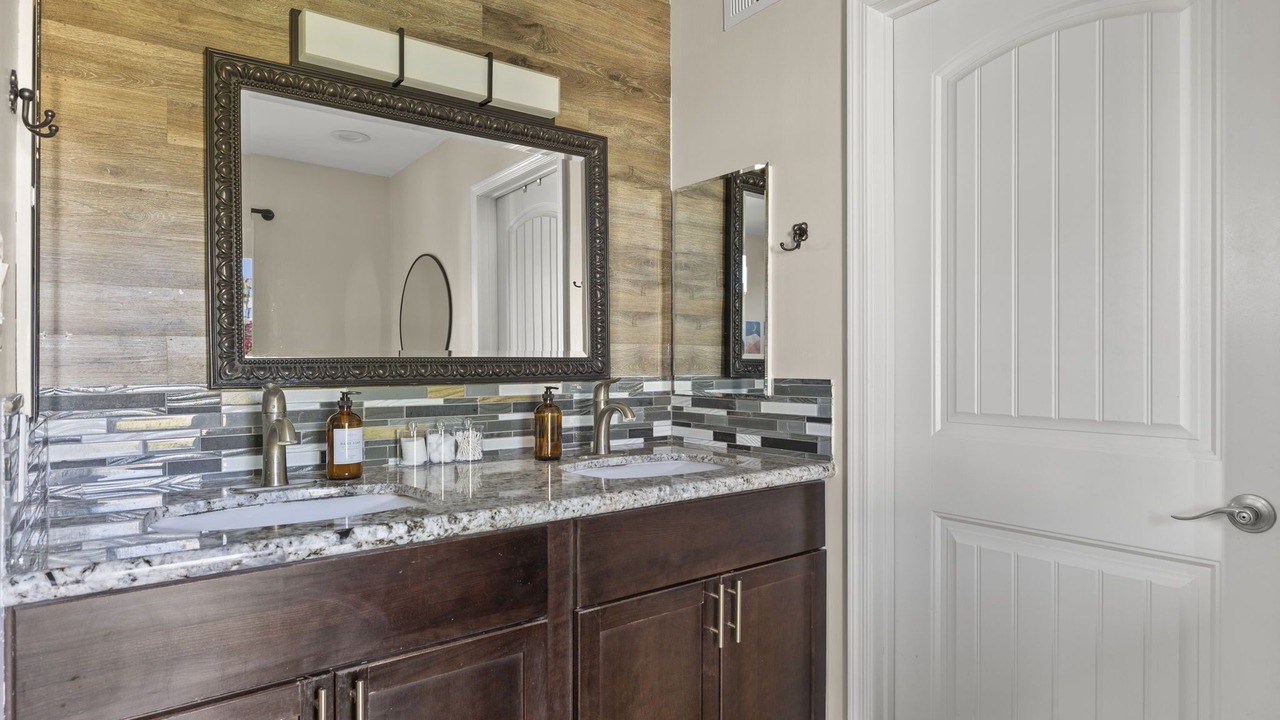 Photo of Bathroom in Raskin Estates