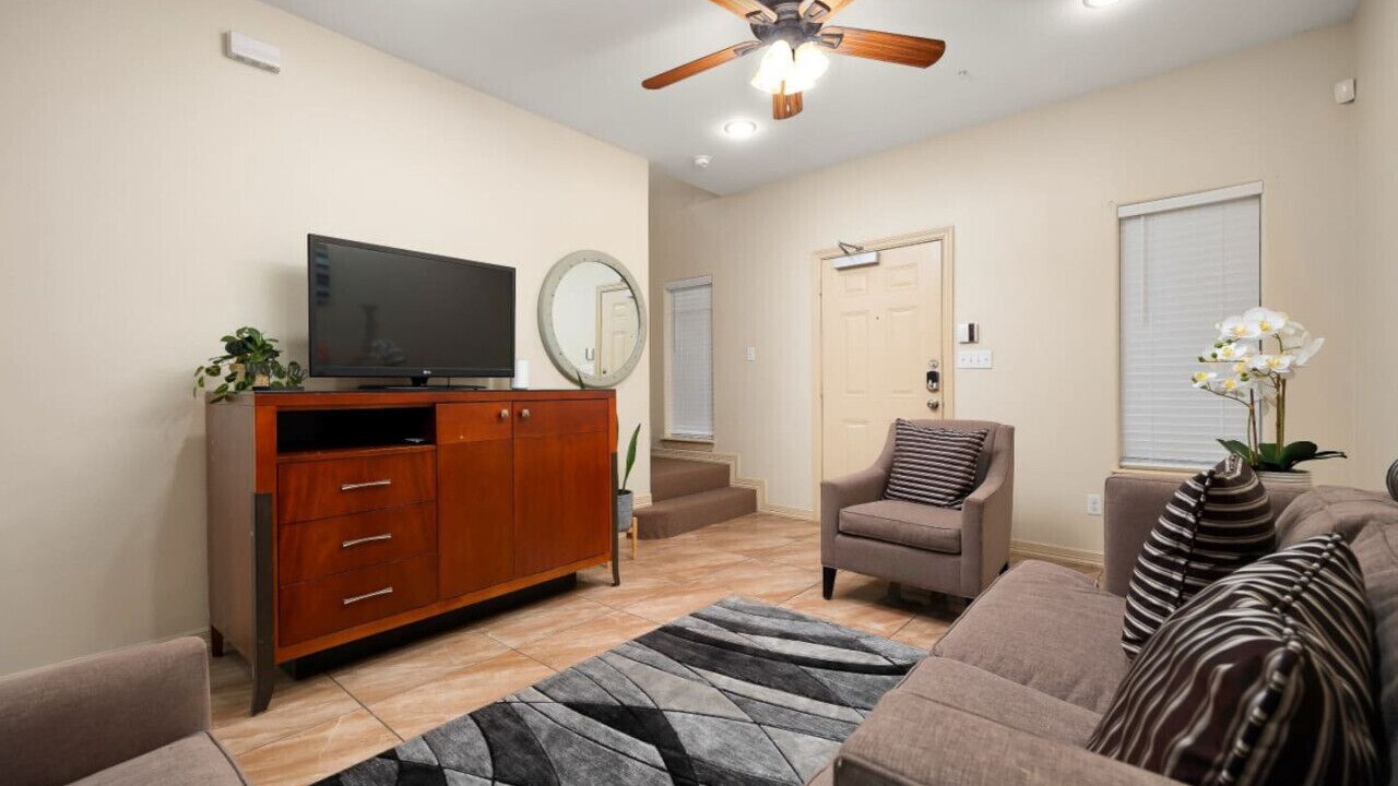 Photo of Livingroom in Pharr