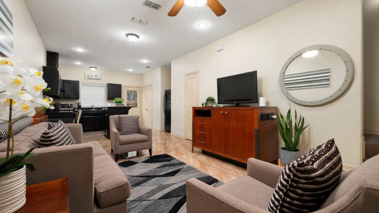 Photo of Livingroom in Pharr