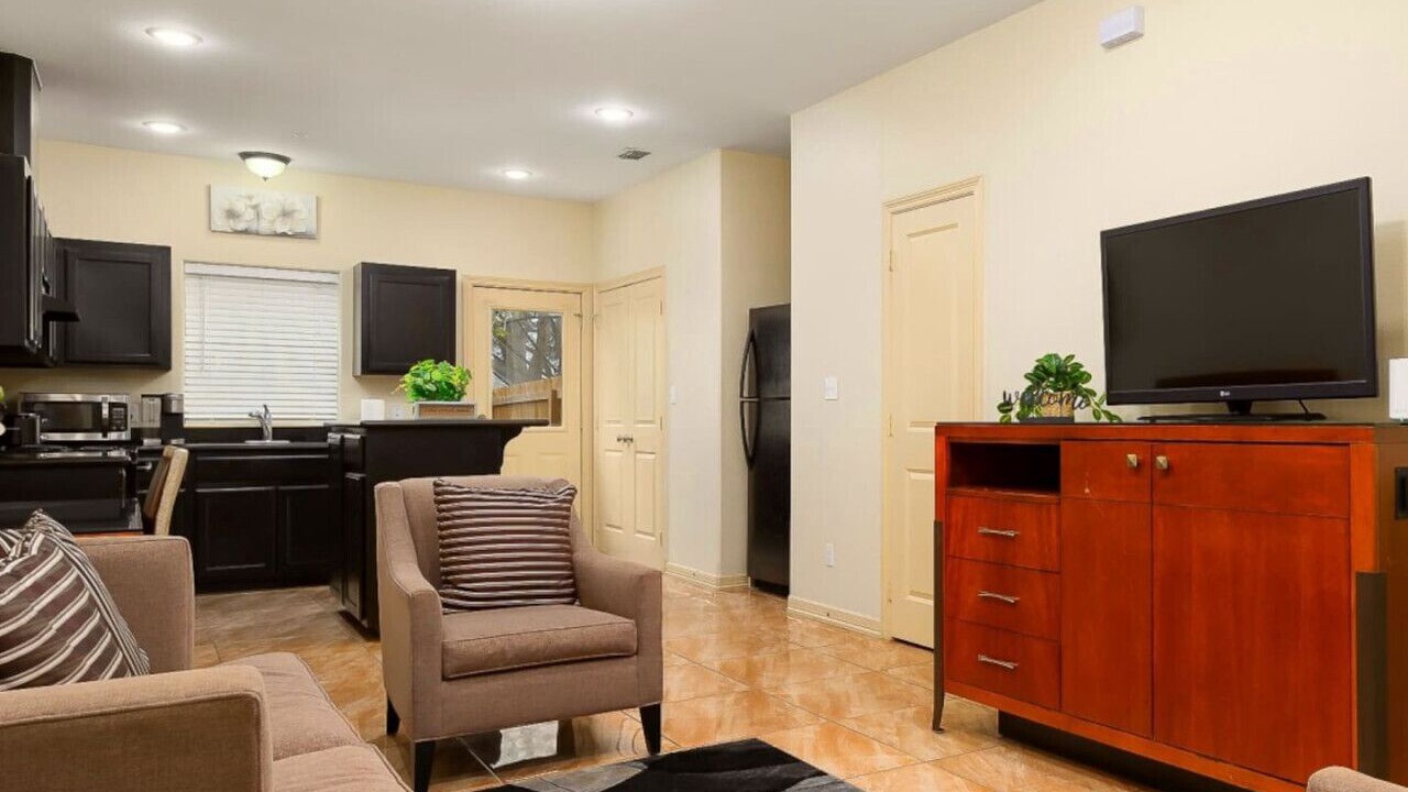 Photo of Livingroom in Pharr