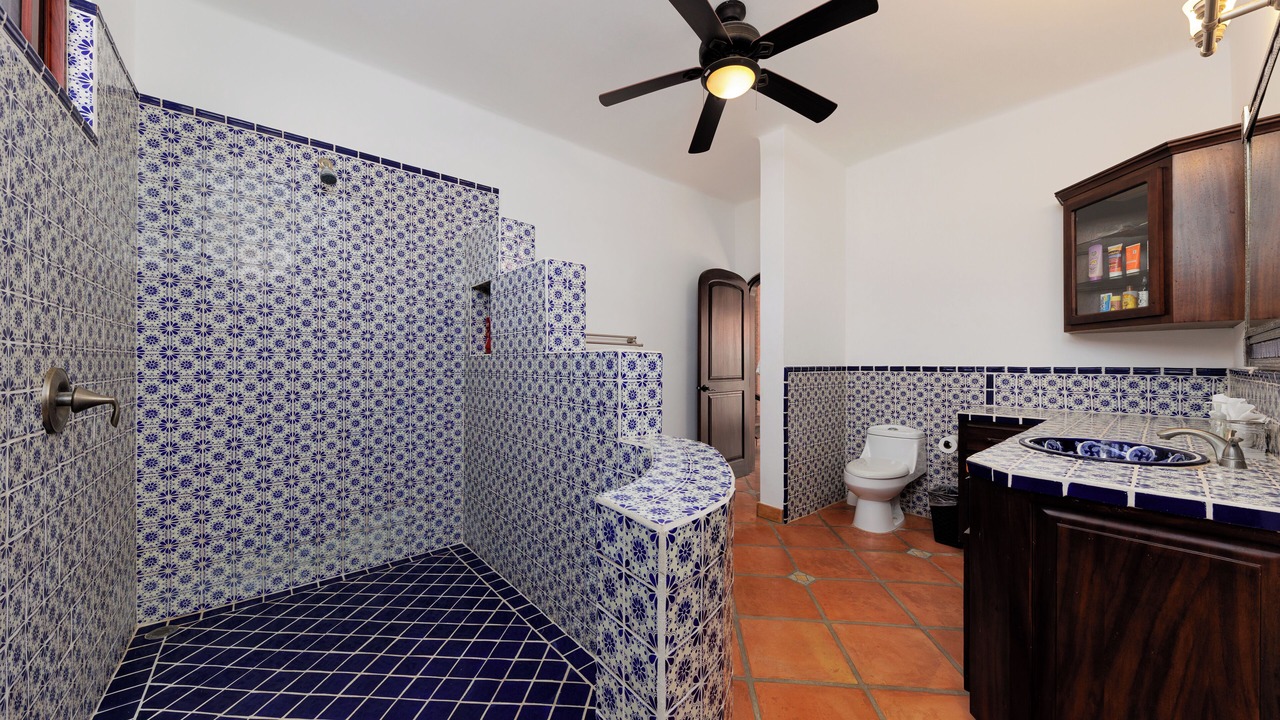 Photo of Bathroom in Buenavista