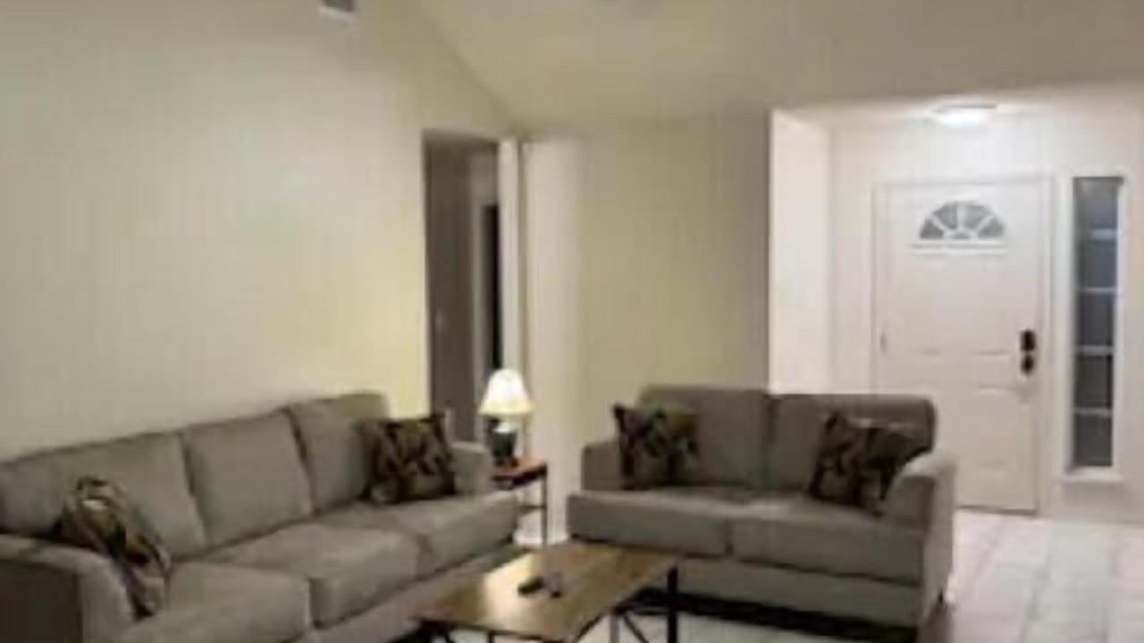 Photo of Livingroom in Brownsville