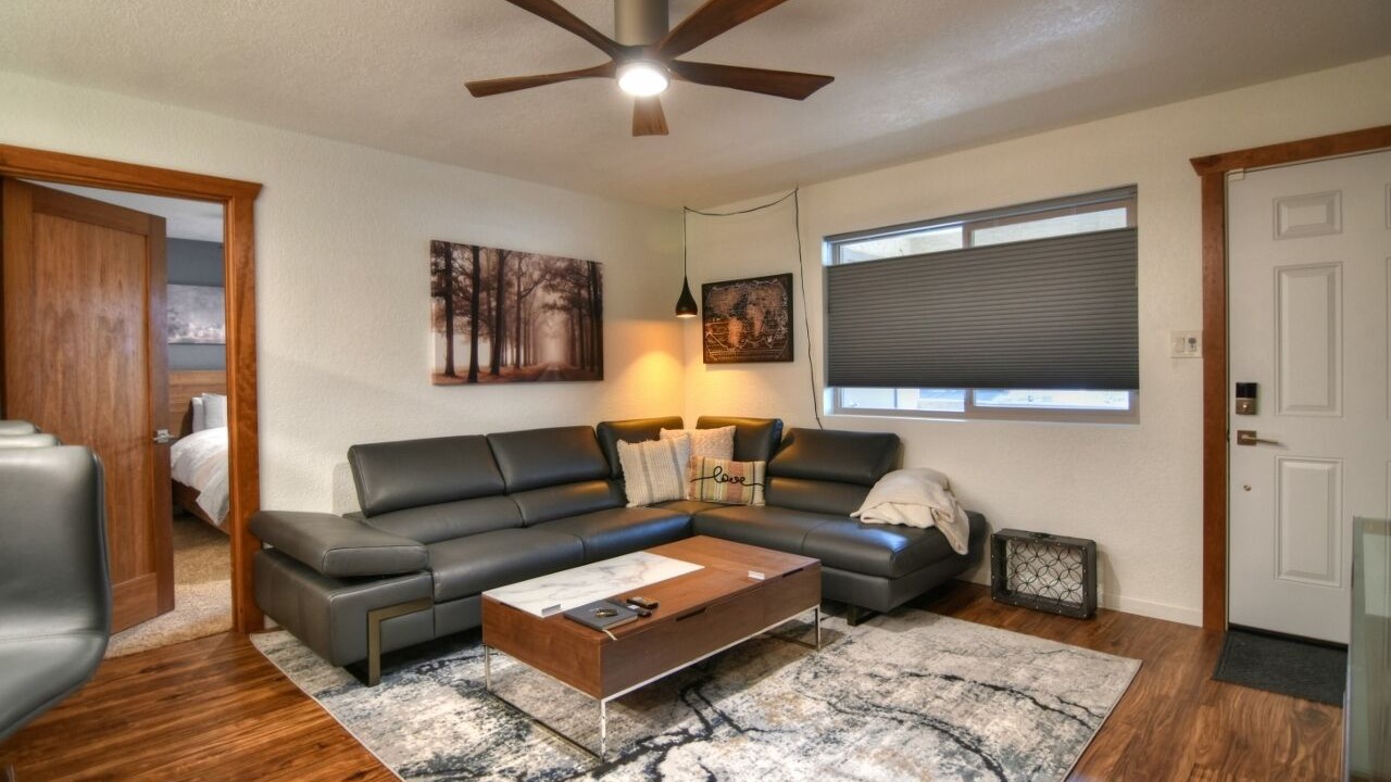 Photo of Livingroom in East Mesa