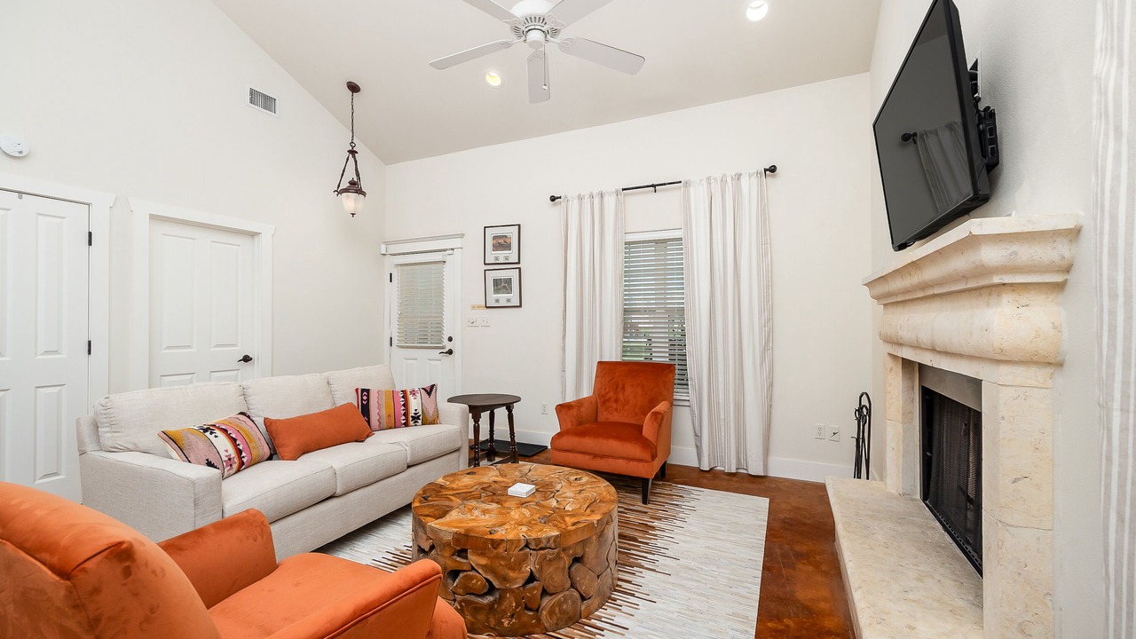 Photo of Livingroom in Raymondville
