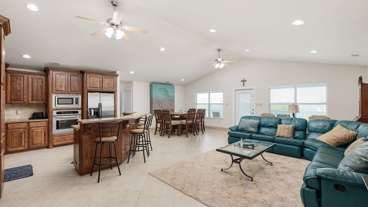 Photo of Livingroom in Port Mansfield