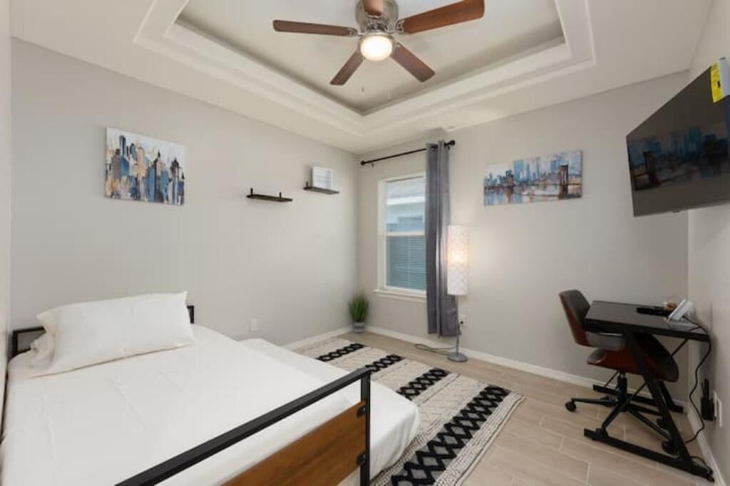 Photo of Bedroom in Edinburg