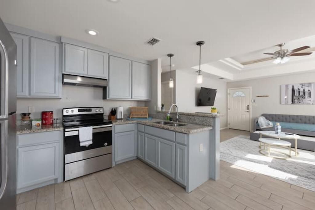 Photo of Kitchen in Edinburg