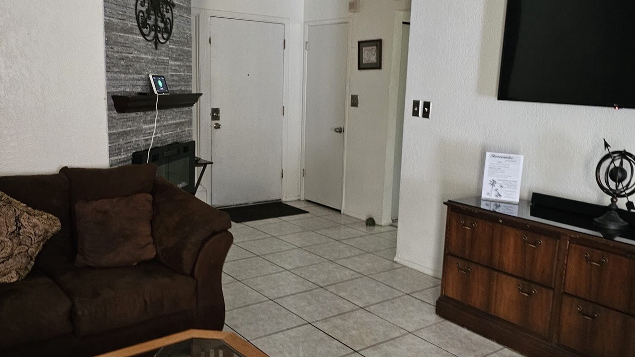 Photo of Livingroom in Glendale